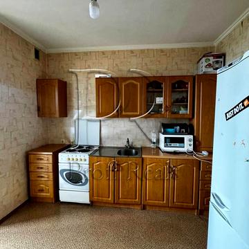 Василя Верховинця вул., 10