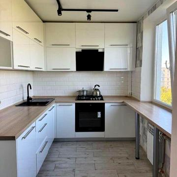 Продаж 3к Квартира Тракторобудівників проспект