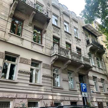 Новаківського Олексі, 12