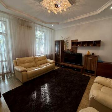 Продаж 3к Квартира Спаська вулиця