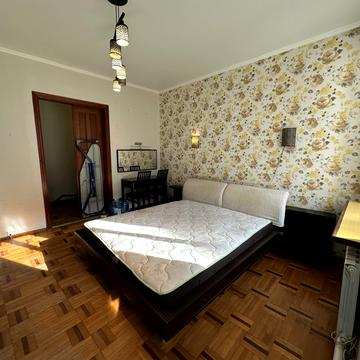 Пантелеймонівська вул., 76