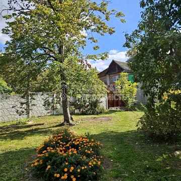Реєстраторська вул., 17