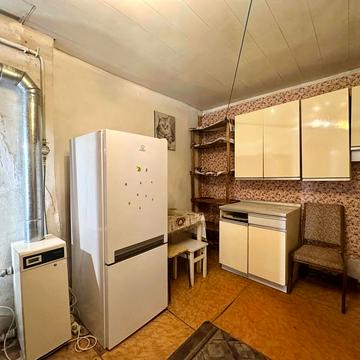 Богдана Хмельницького вул., 51