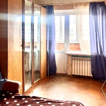 Без комісії! 2-кімнатна квартира біля виходу з метро Васильківська!