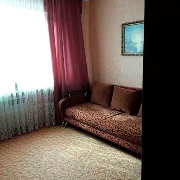 Продаж 2к квартири на Героїв Полку Азов, метро Оболонь