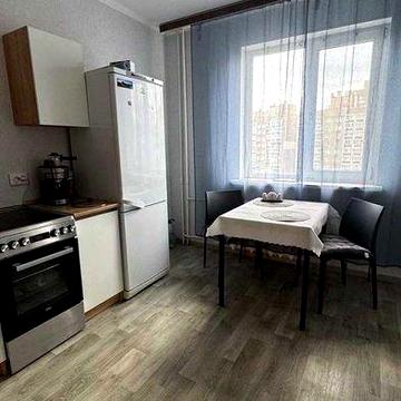 Продаж 1к квартири локація метро Осокорки Позняки ТРЦ River Mall
