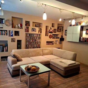 Центр, м. Арсенальна, Лавра, Парк Слави, 2-й поверх, 72м., ремонт