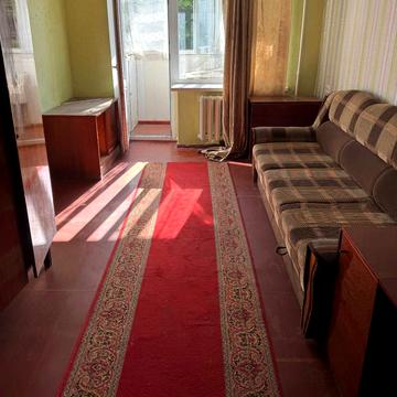 Миру вул., 76