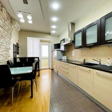 Володимира Івасюка просп. (Героїв Сталінграду), 6