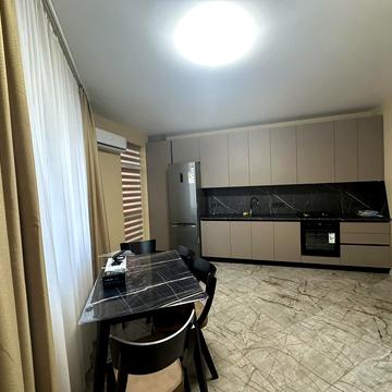 Кругла вул., 5