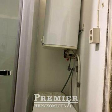 Продаж 2к Квартира Космонавта Комарова вулиця