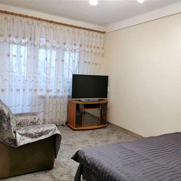 Високовольтна вул., 83