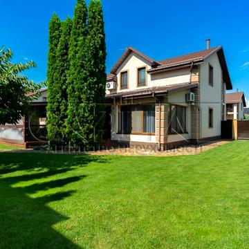 Центральна вул.