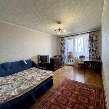 Академіка Павлова вул., 162