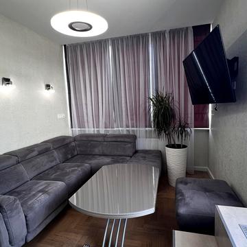 Спортивна вул., 3/1