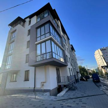 Зелена вул., 3