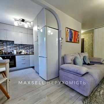 Продам 2-кімнатну квартиру з чудовим новим ремонтом