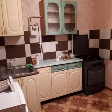 Оренда однокімнатної квартири на Таврійському . Ліфт працює .