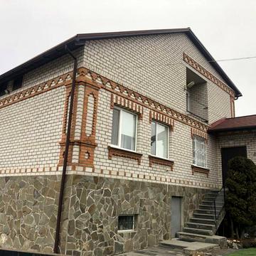 Продається будинок 243.3 кв.м. з усіма меблями. Коростишів.