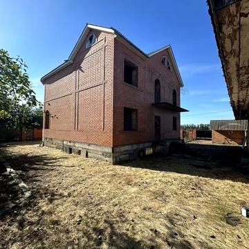 Продам будинок  з земельною ділянкою!!!