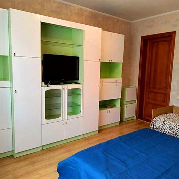 оренда 1 кім.кв на Відважних