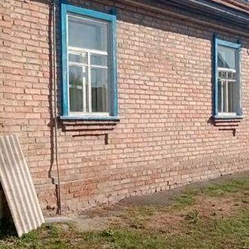 Продається будинок для родини в тихому місці недалеко від центру!