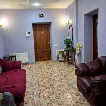 Будинок, Казбет - центр. Готовий до проживання.