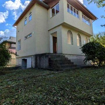 Продається дачний будинок