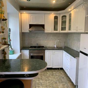 Здам 2-кім.кв. по вул. Університетській ( Першотравневій ), центр