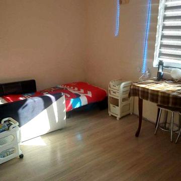 Довгострокова оренда Будинок з сонячною станцією та свердловиною