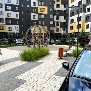 Олександра Довженка вул., 61