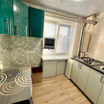 Продам трикімнатну квартиру в  центрі Магдалинівки