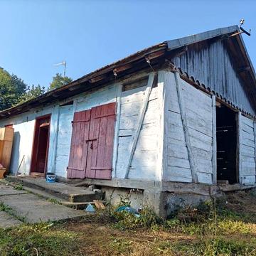 Продається старий деревяний будинок в розібраному стані
