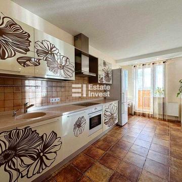 Продам 2 кімн. квартиру на пр. Тракторобудівників, 94В, ЖК Янтарний