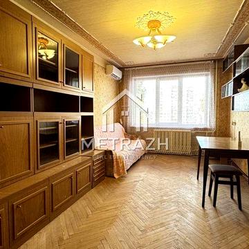 Готова до проживання 3к: житловий стан, біля метро!