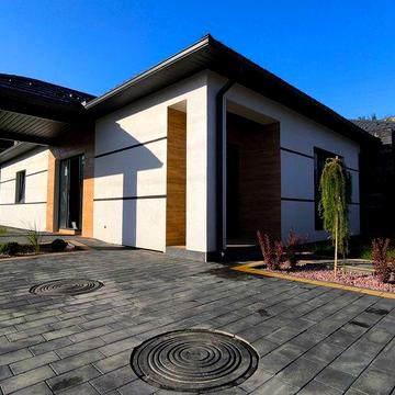Будинок Луцьк, ГАЗ, 14kw, cкважина, септик оптоволокно. Озеленення.