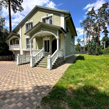 Будинок мрії з басейном, сауною та двома гаражами готовий до життя!