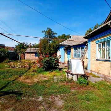 Затишний сімейний дім чекає на вас у місті Глобине Полтавської області