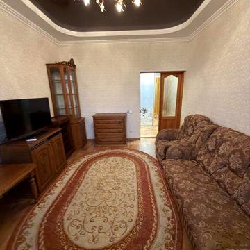 Продам свою 3-х комн..сталинку.Сухой фонтан