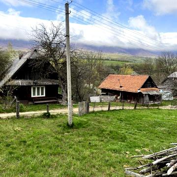 Будинок з ділянкою 45сот (Закарпаття, 23км від кордону)