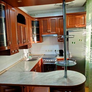 Чудова 2 кімнатна Дарницька площа