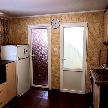 Сдаётся  от хозяики Пересепский район ул . Долинская 3 .