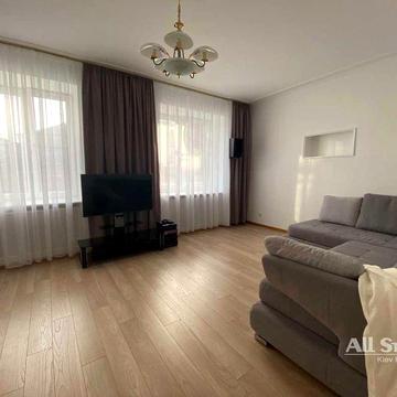 Оренда 3к квартири в Києві, Костьольна вул., 7 Без комісії