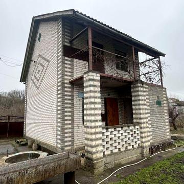 Продам два дачних будинки та 18 соток землі біля лісу в с. Фурси