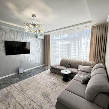 Продаж шикарного тауна в Коровії можна з розтермінуванням