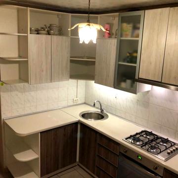 Товариська вул., 70
