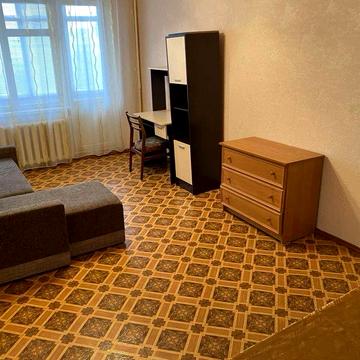 Продам 2 х кім.,чешку квартиру на Максима Дії