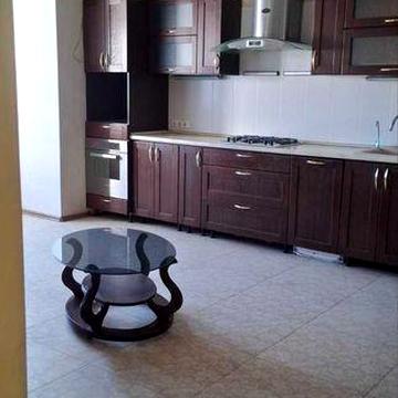 Продам 2-х уровневую квартиру на Черёмушках на ул. Рекордная