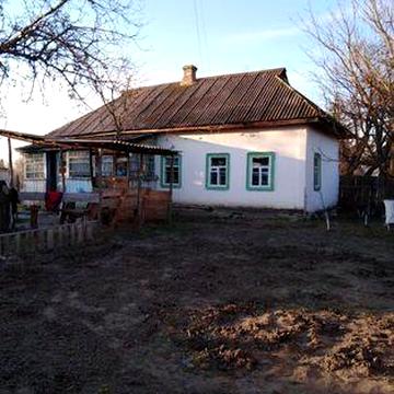 Садиба біля річки Десна. Село Лебедівка.