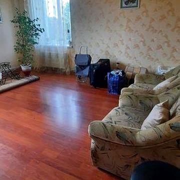 Продам 3-ну квартиру в центрі Узина!